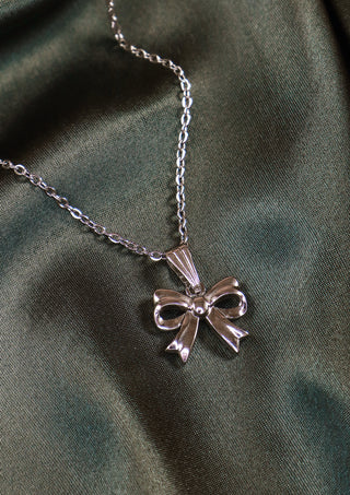 Elegant Bow Necklace