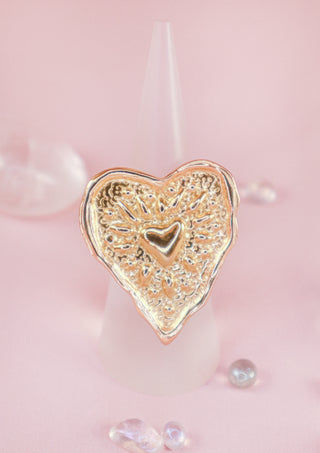 Flowy Heart Ring