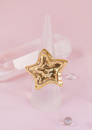 Flowy Star Ring