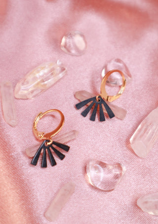 Dark fan mix & match earring