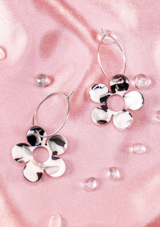 Pop Flower Hoops Black/White