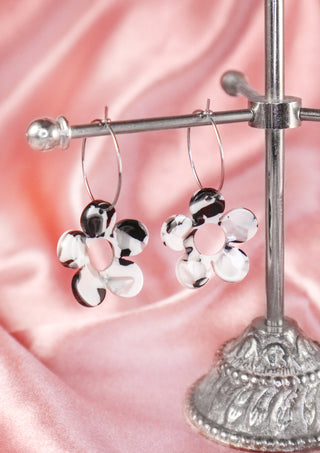 Pop Flower Hoops Black/White