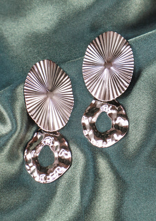 Fröstnagylet Earrings