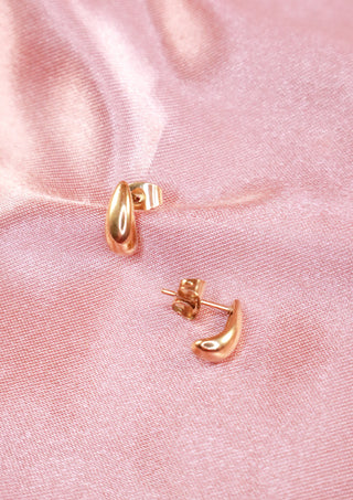 Droop Stud Earrings Gold