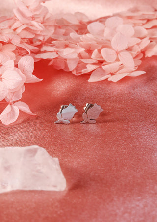 Tulip stud earrings