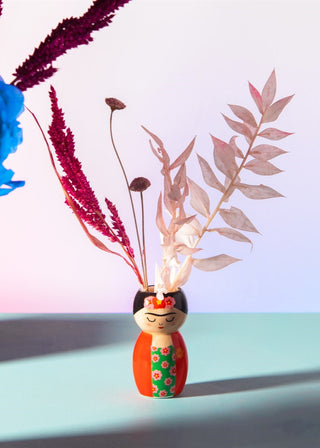 Tiny Frida Vase