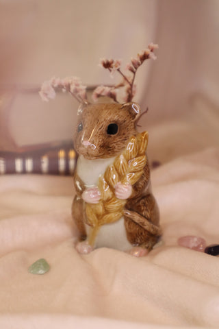 Harvest Mouse Budvase