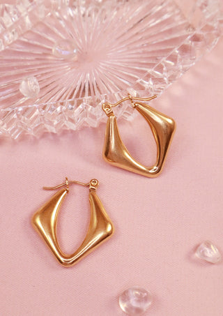 Soft Triangle Hoops Gold