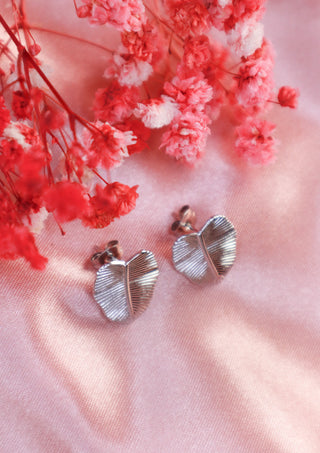 Leafy stud earrings