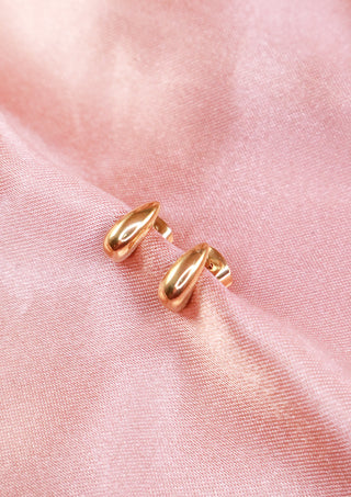 Droop Stud Earrings Gold