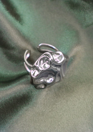 Wavy Ring