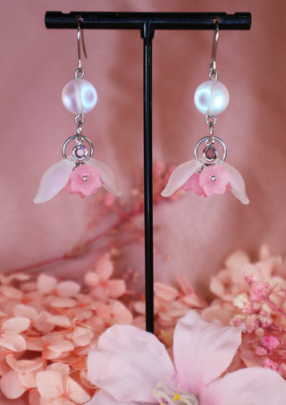 Space Lily Earrings [ONLINE EXCLUSIVE]