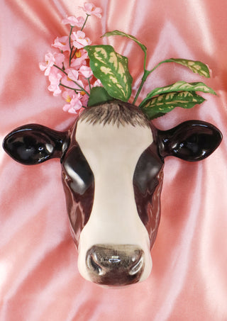 Friesian cow wallvase