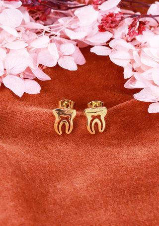 Golden tooths stud earrings